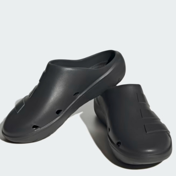 Adidas Adicane Clogs. Brand New. Womens Size: 9 - 12. - Picture 3 of 9